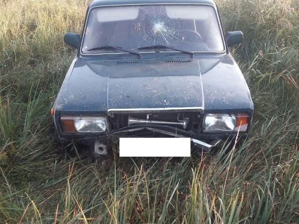 На Ставрополье водитель и пассажир «Жигулей» сбежали с места аварии 